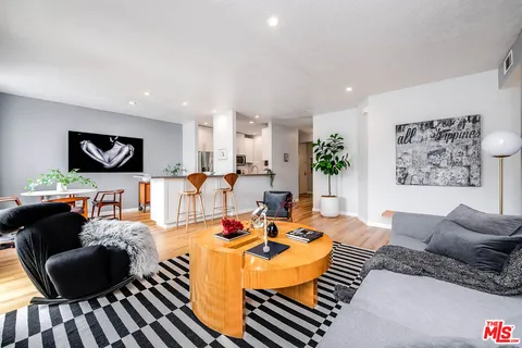 $697,000 | 1310 North Detroit Street, Unit 206, Los Angeles, CA 90046