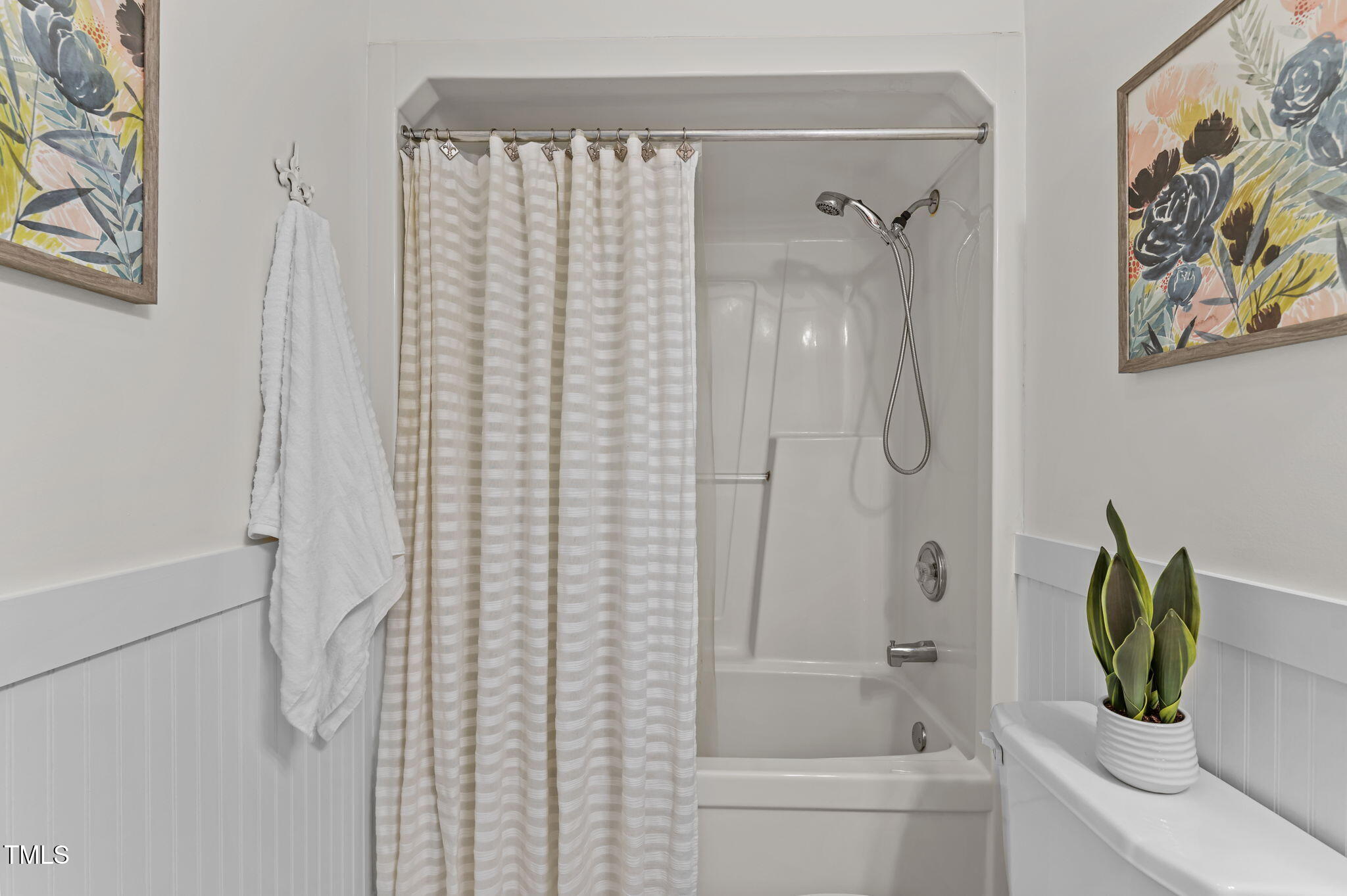 11924 Larka Court Raleigh, NC 27613 - Photo 25 of 44 a bathroom with a shower