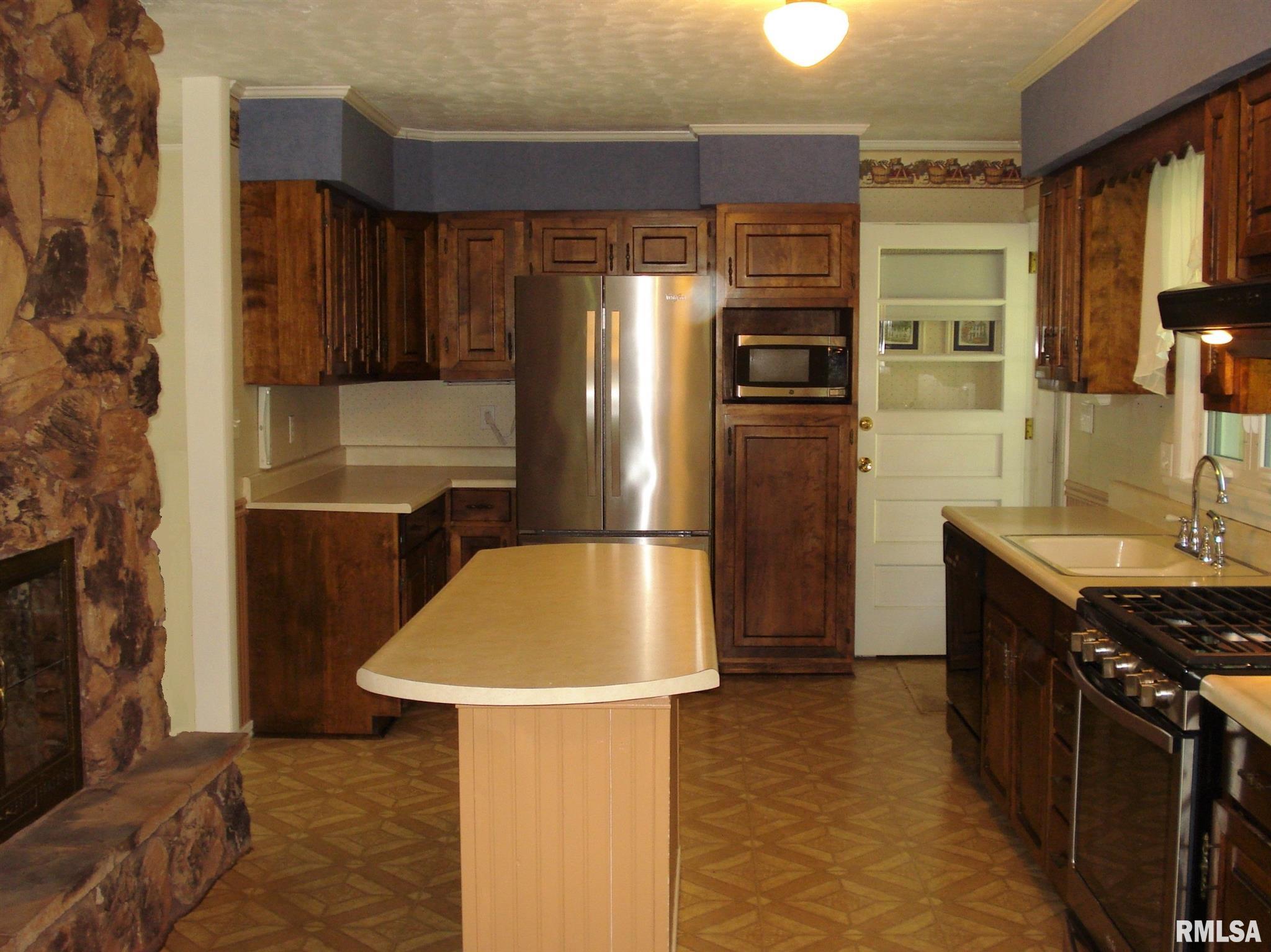 109 Henderson Road Knoxville, IL 61448 - Photo 13 of 31 Gallery Image 13