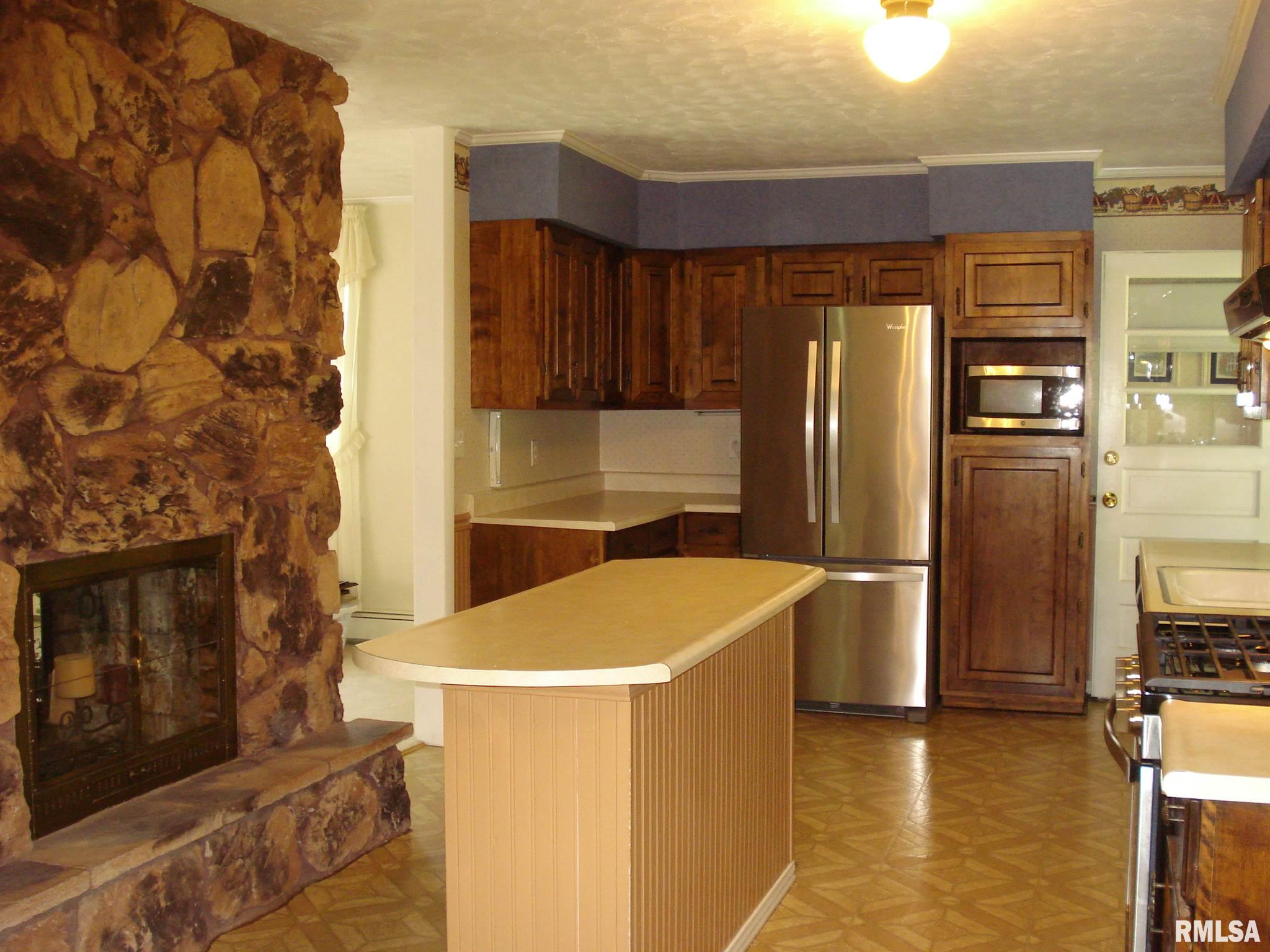 109 Henderson Road Knoxville, IL 61448 - Photo 14 of 31 Gallery Image 14