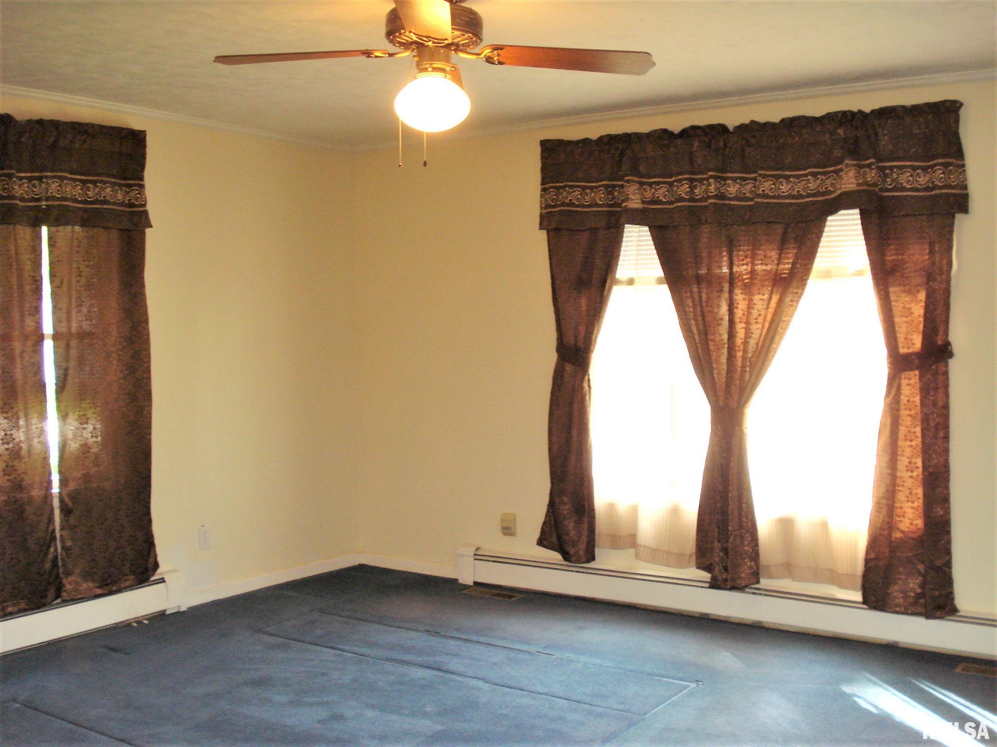 109 Henderson Road Knoxville, IL 61448 - Photo 19 of 31 Gallery Image 19