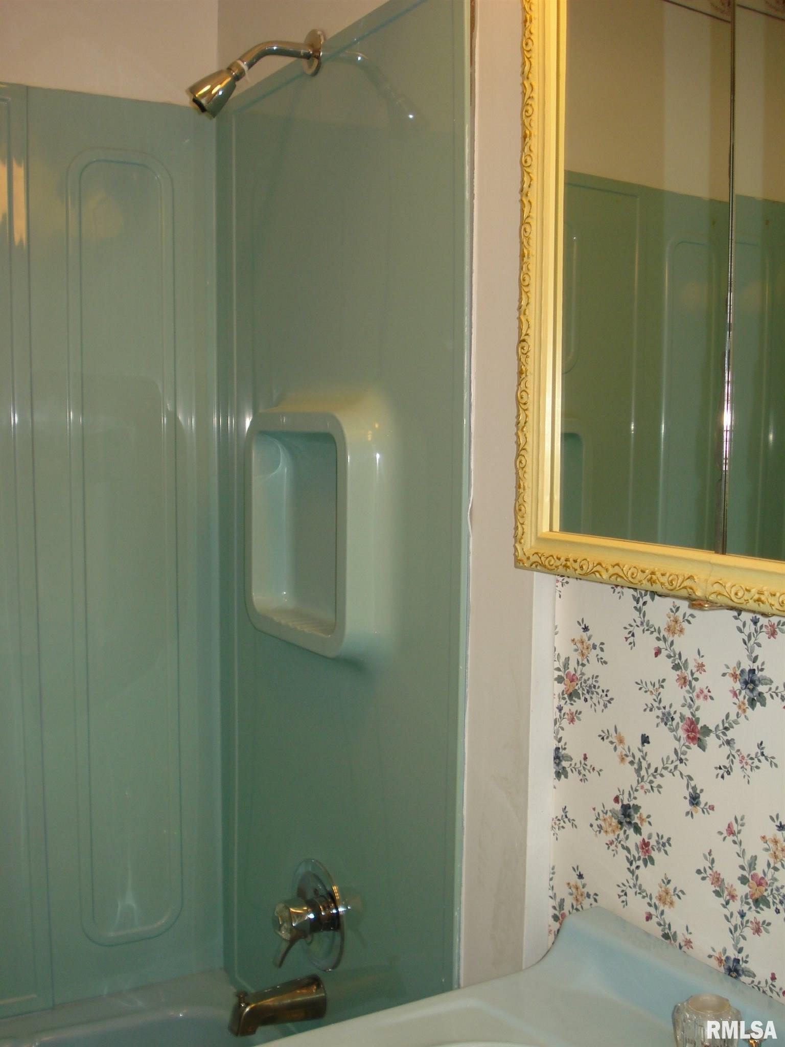 109 Henderson Road Knoxville, IL 61448 - Photo 22 of 31 Gallery Image 22