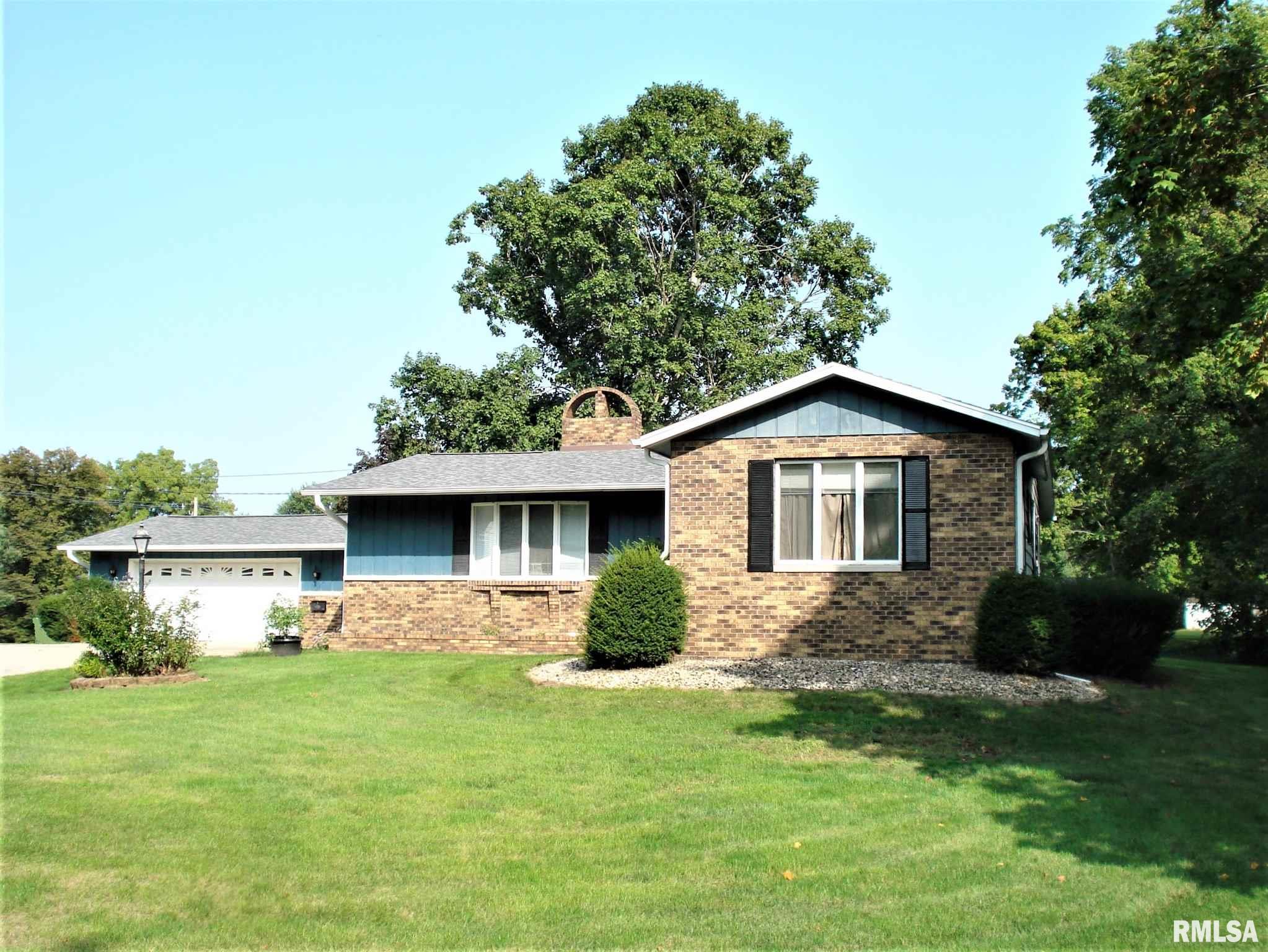 109 Henderson Road Knoxville, IL 61448 - Photo 3 of 31 Gallery Image 3