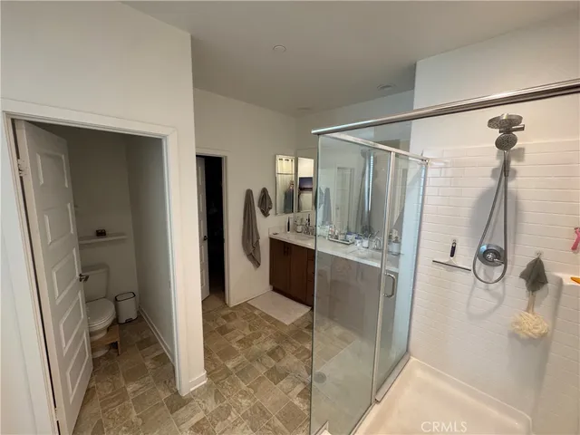 a view of an outdoor space and tv