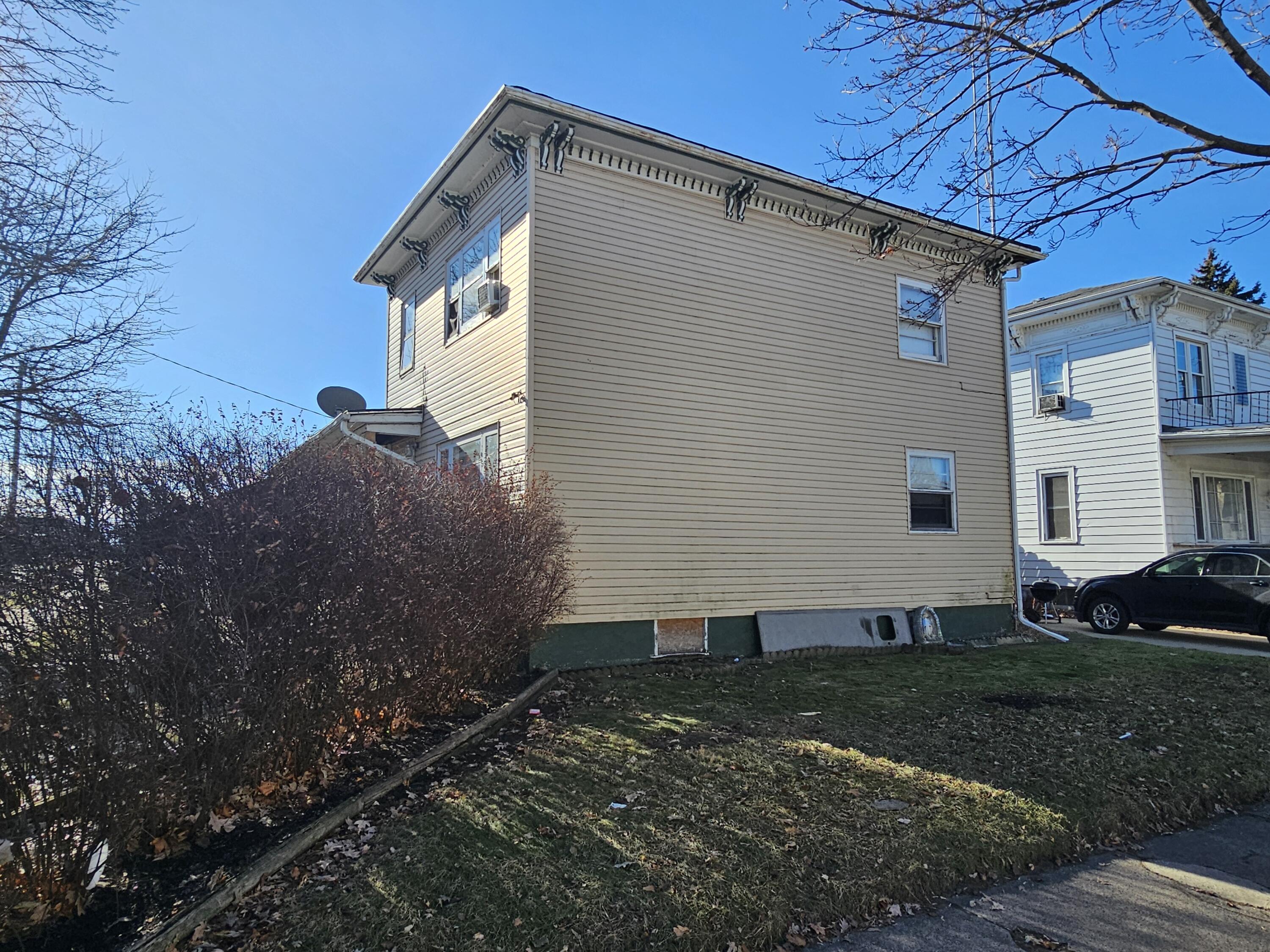 4702 8th Avenue Kenosha, WI 53140 - Photo 5 of 5 20260113_110649