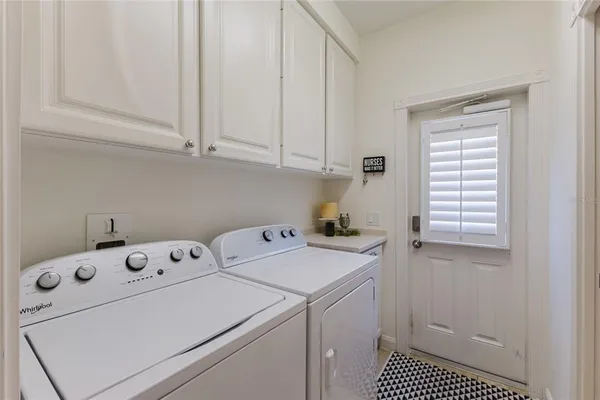 $2,800 | 1564 Napoli Drive West, Sarasota, FL 34232