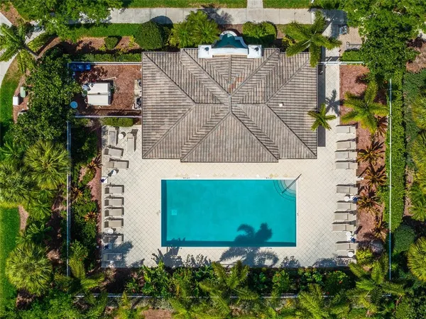 $2,800 | 1564 Napoli Drive West, Sarasota, FL 34232