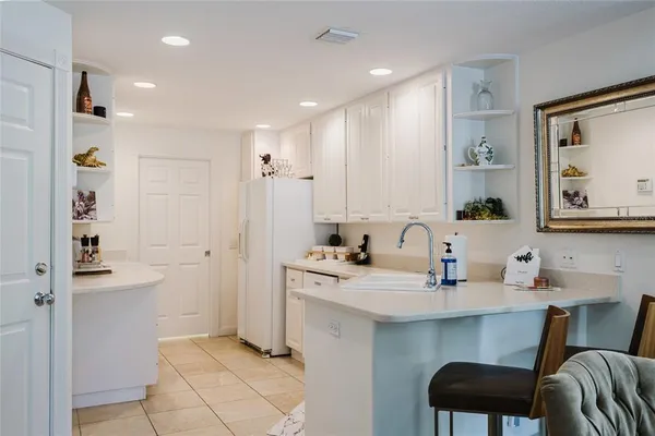 $2,800 | 1564 Napoli Drive West, Sarasota, FL 34232