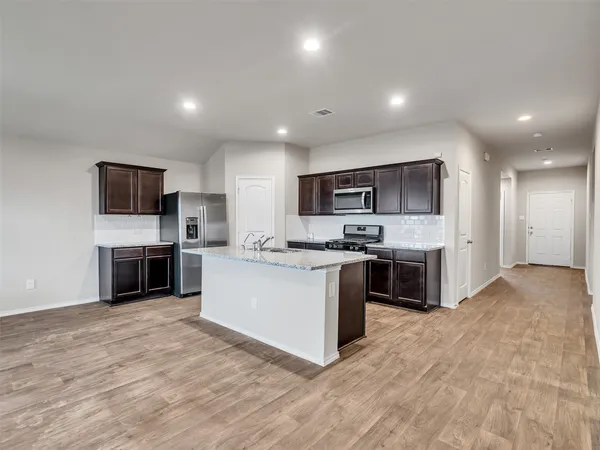 $2,100 | 2402 Ormes Forest Ln Spring, Spring, TX 77373