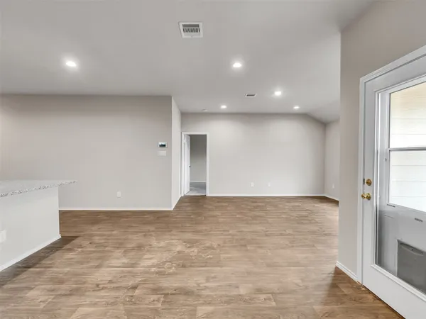 $2,100 | 2402 Ormes Forest Ln Spring, Spring, TX 77373