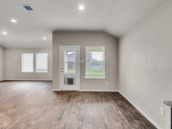 $2,100 | 2402 Ormes Forest Ln Spring, Spring, TX 77373