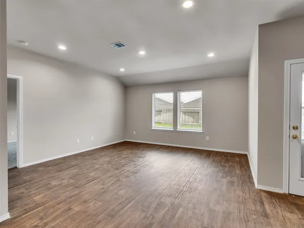 $2,100 | 2402 Ormes Forest Ln Spring, Spring, TX 77373