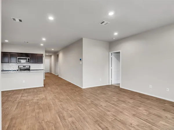 $2,100 | 2402 Ormes Forest Ln Spring, Spring, TX 77373