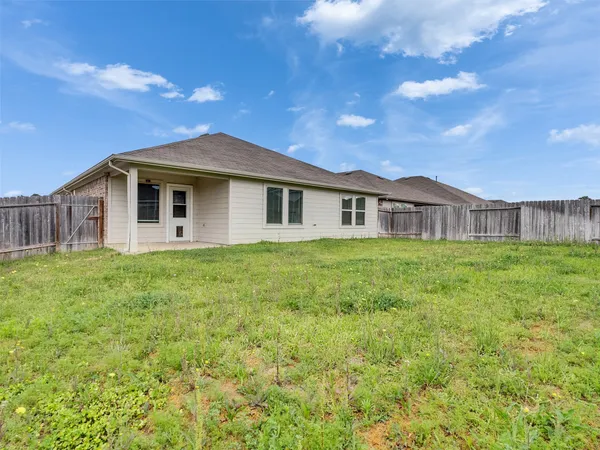 $2,100 | 2402 Ormes Forest Ln Spring, Spring, TX 77373