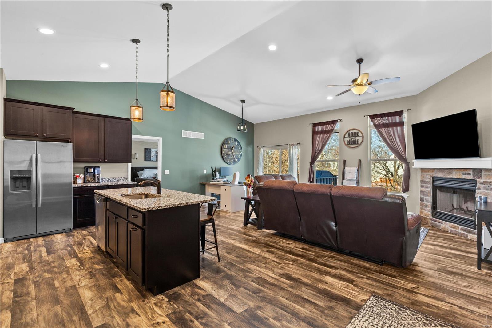 810 Glen Eagle Drive Troy, MO 63379 - Photo 14 of 31