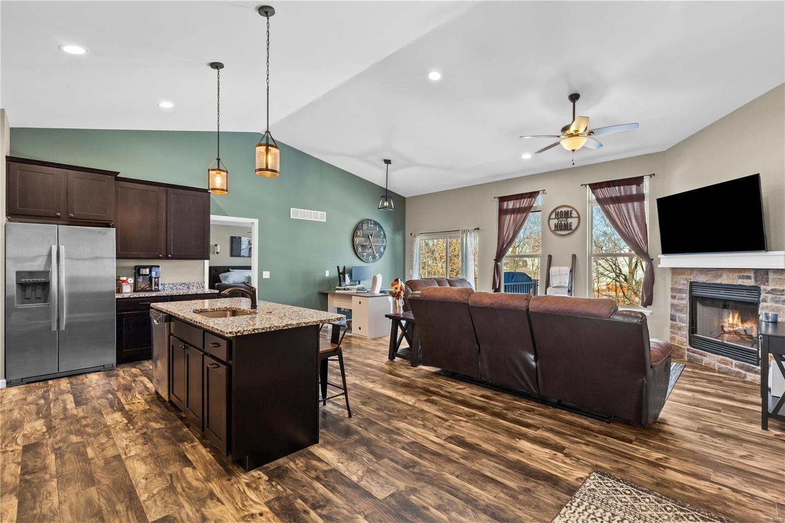 810 Glen Eagle Drive Troy, MO 63379 - Photo 17 of 31