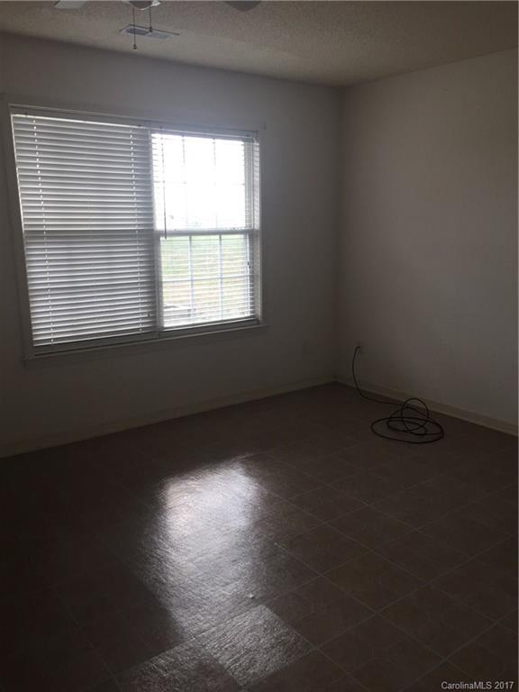 1811 Stoney Point Road Shelby, NC 28150 - Photo 4 of 12 Gallery Image 4