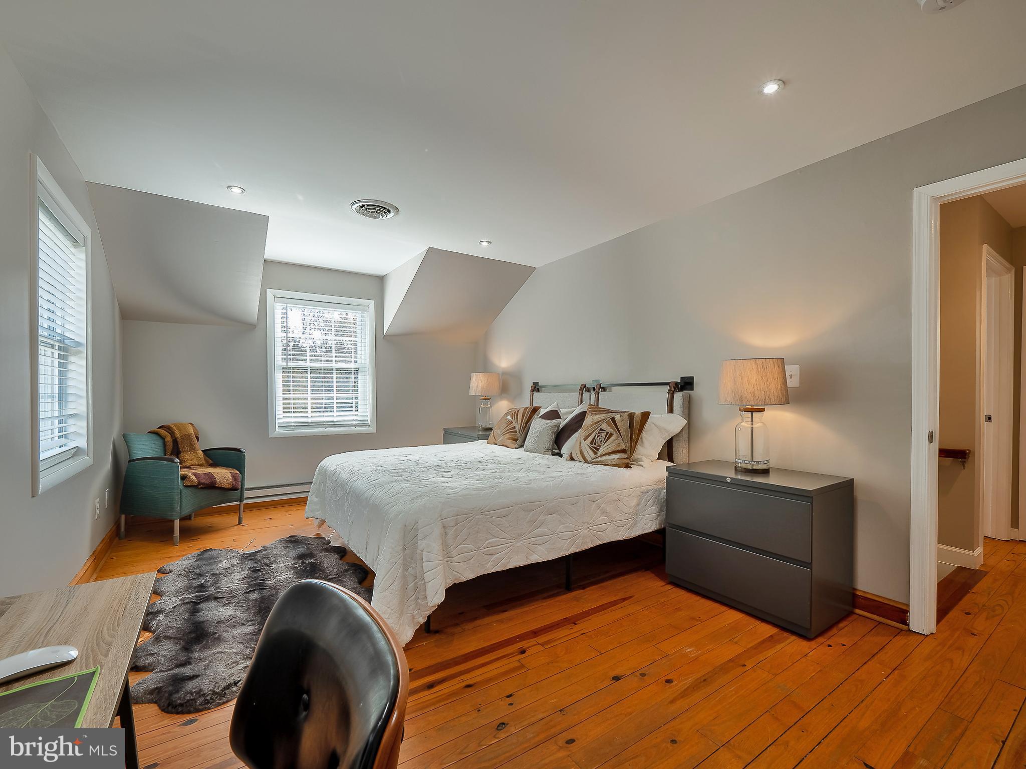 4201 Garrett Park Road Silver Spring, MD 20906 - Photo 5 of 56 Bedroom