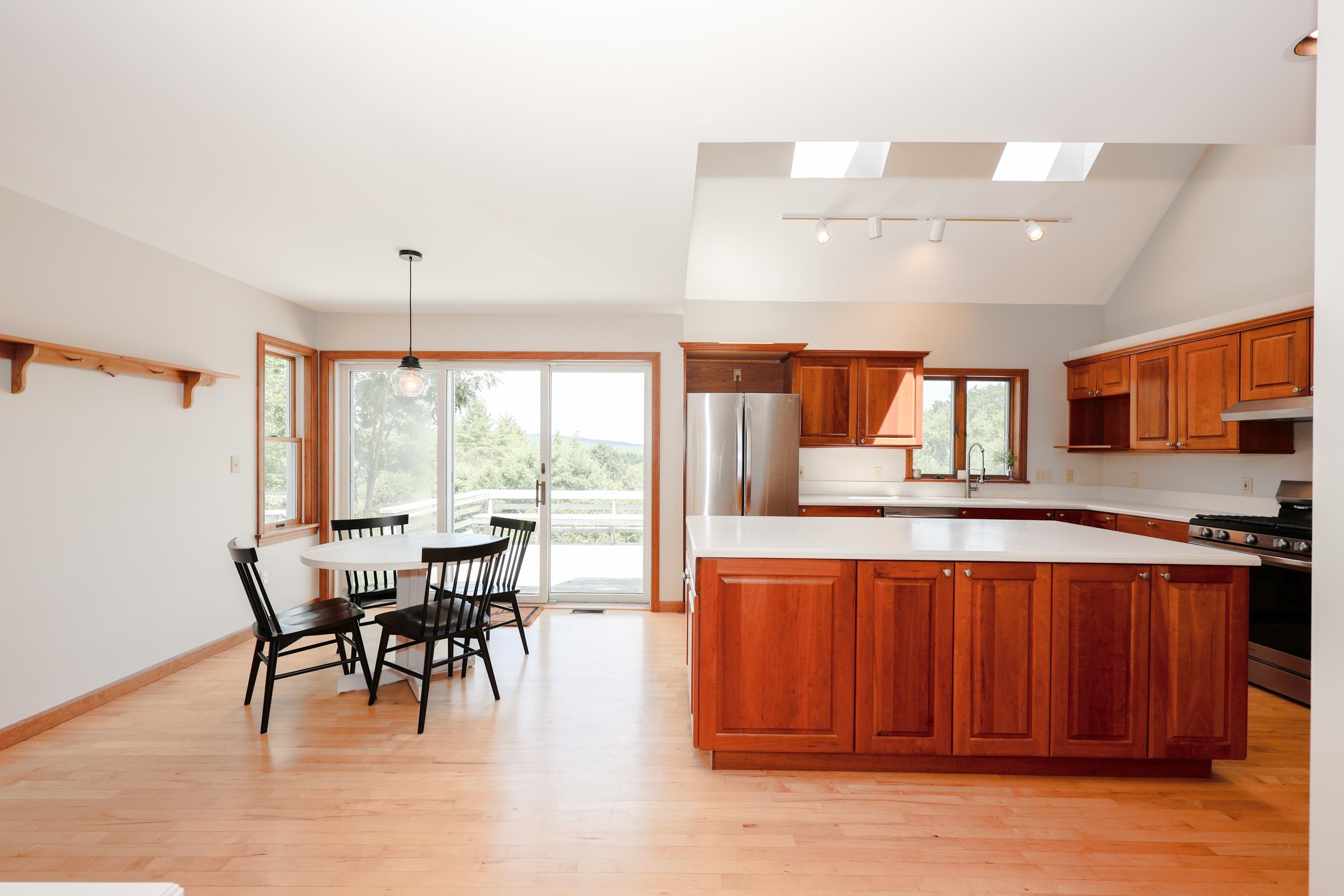 152 Middle Road Hancock, NH 03449 - Photo 14 of 60