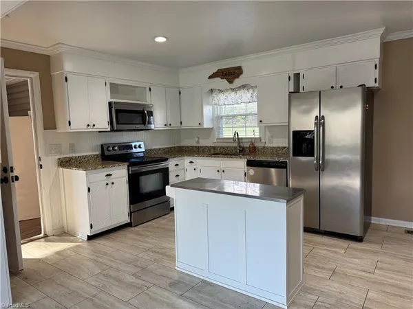 $289,900 | 158 Betty Avenue, Mount Airy, NC 27030