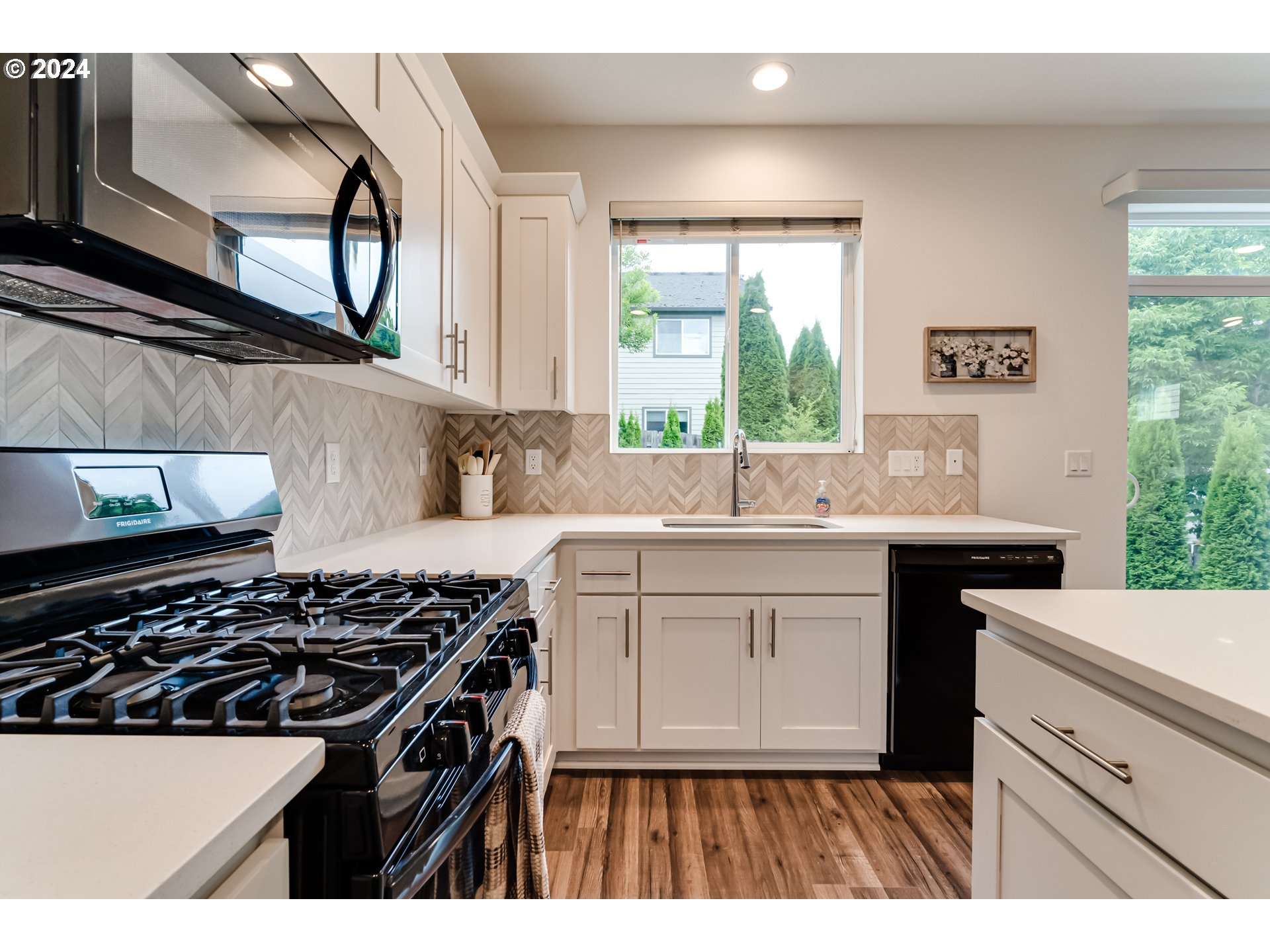 2583 Fieldcress Road Eugene, OR 97403 - Photo 11 of 39 Gallery Image 11