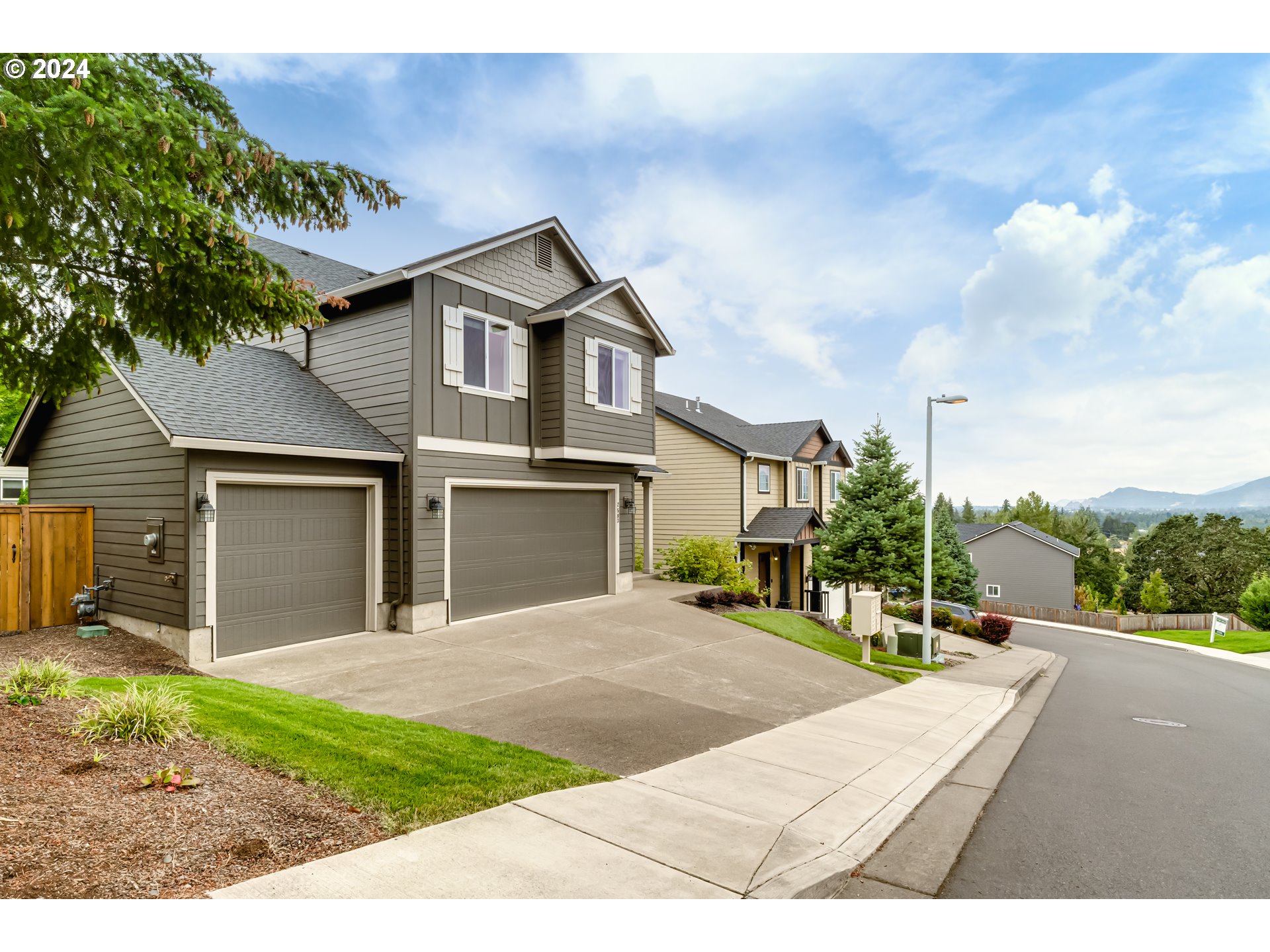 2583 Fieldcress Road Eugene, OR 97403 - Photo 2 of 39 Gallery Image 2