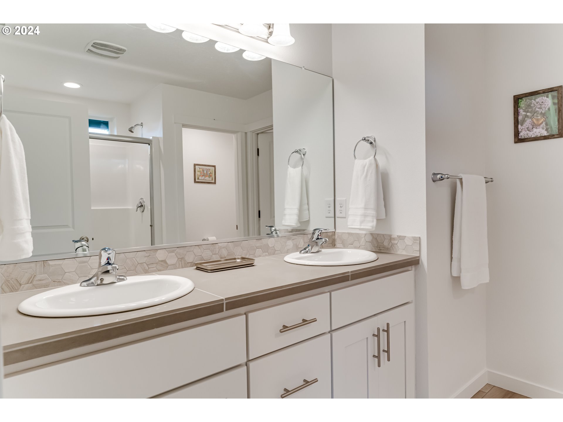 2583 Fieldcress Road Eugene, OR 97403 - Photo 21 of 39 Bathroom, Attached