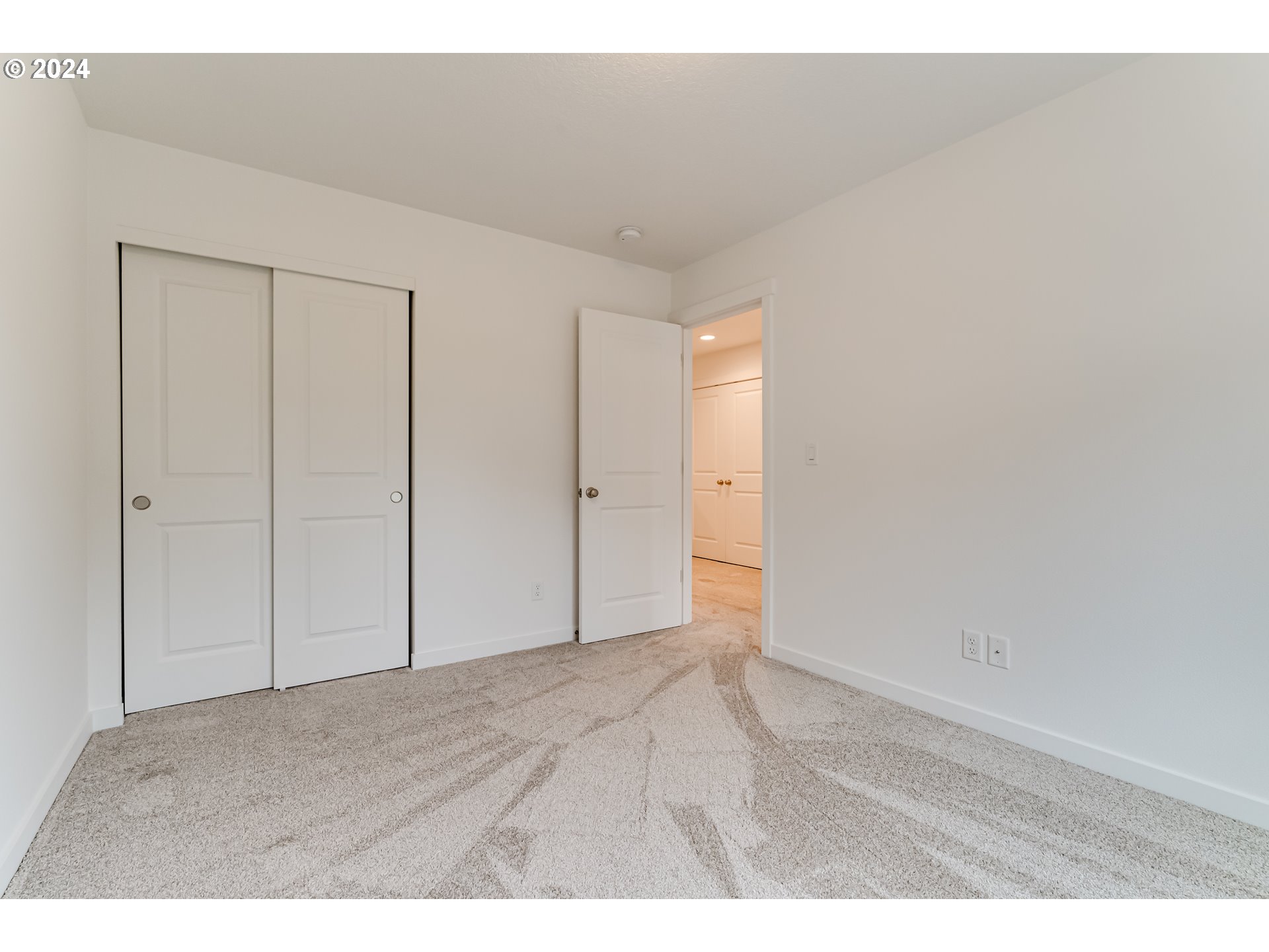 2583 Fieldcress Road Eugene, OR 97403 - Photo 29 of 39 Bedroom