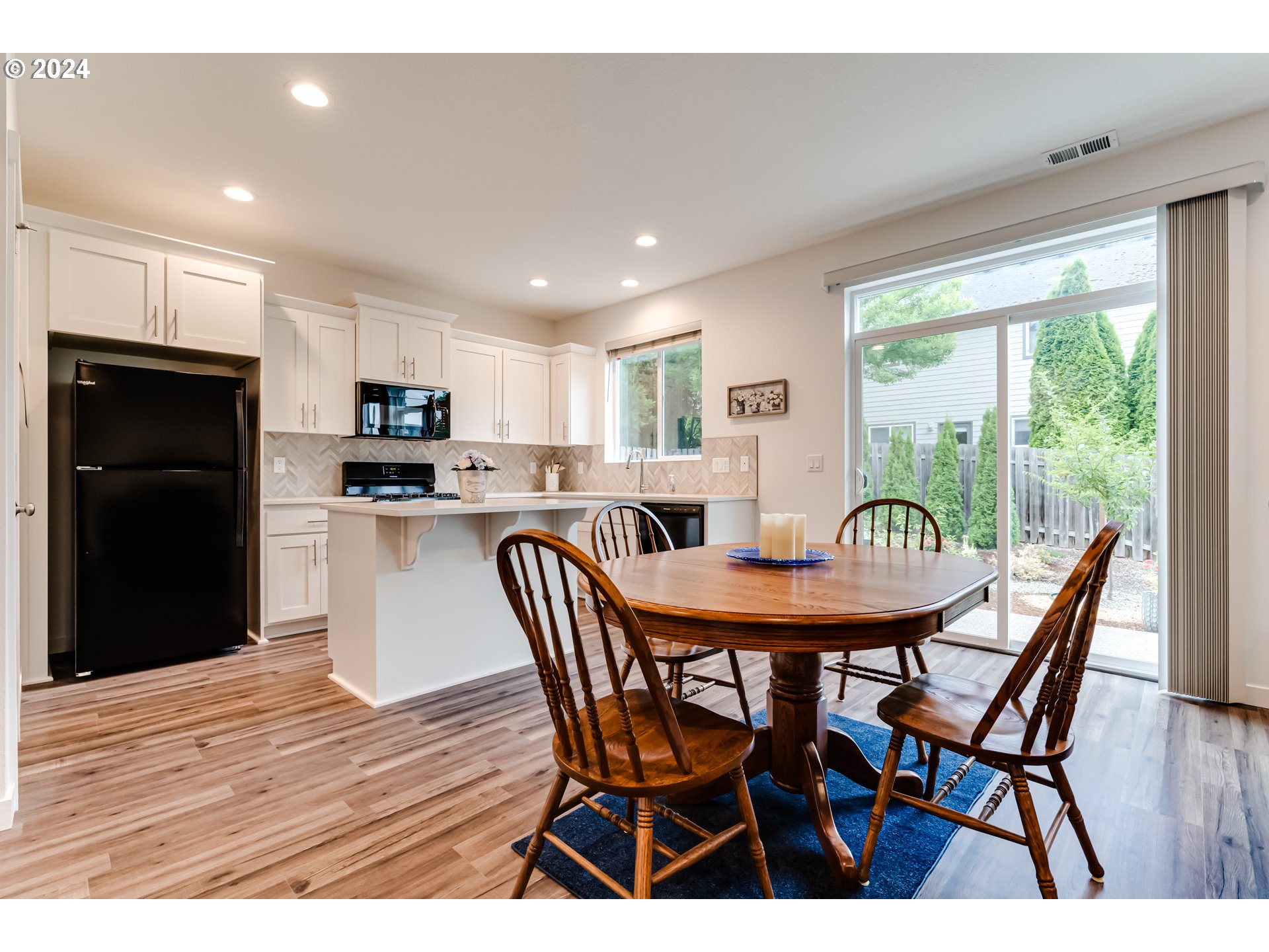 2583 Fieldcress Road Eugene, OR 97403 - Photo 7 of 39 Gallery Image 7