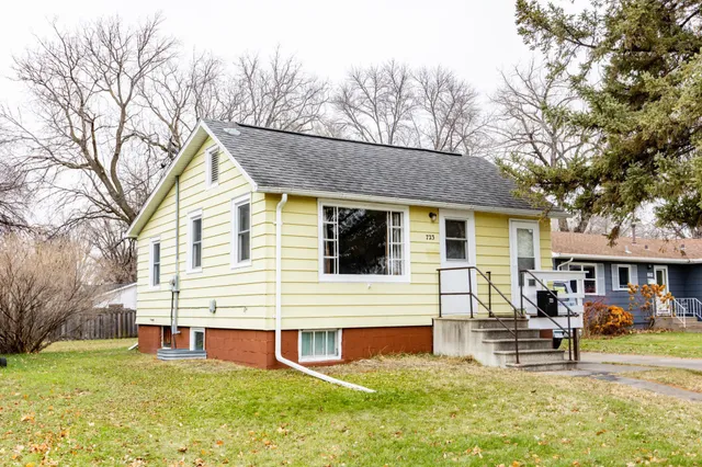 $105,000 | 723 13th Street North, Moorhead, MN 56560