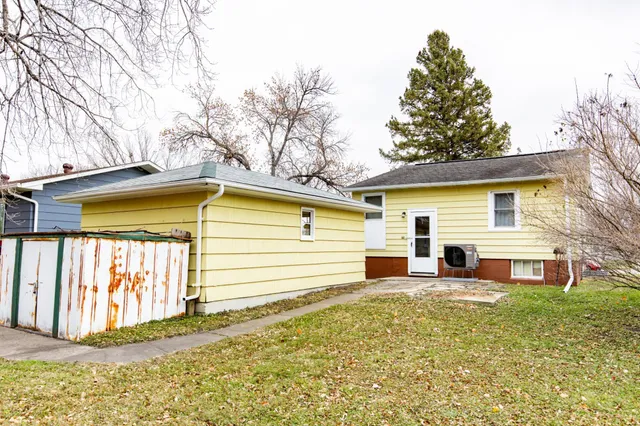 $105,000 | 723 13th Street North, Moorhead, MN 56560