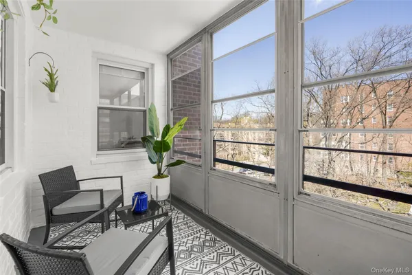 $349,000 | 3 Washington Square, Unit 4D, Larchmont, NY 10538