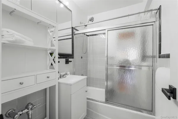 $349,000 | 3 Washington Square, Unit 4D, Larchmont, NY 10538