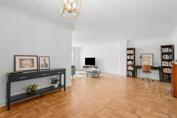 $349,000 | 3 Washington Square, Unit 4D, Larchmont, NY 10538