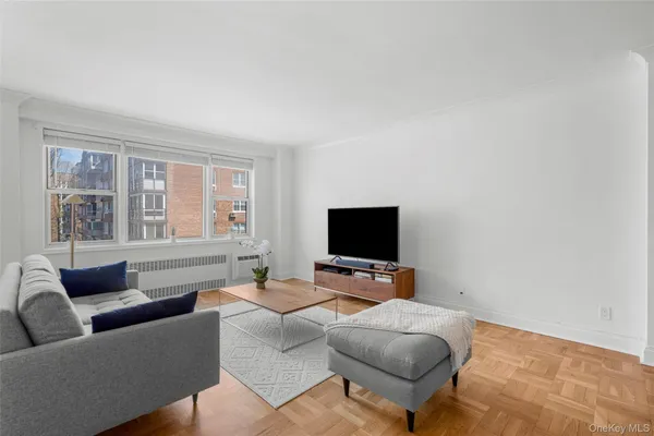 $349,000 | 3 Washington Square, Unit 4D, Larchmont, NY 10538