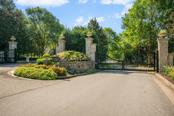 $4,425,000 | 855 Windstone Boulevard, Brentwood, TN 37027