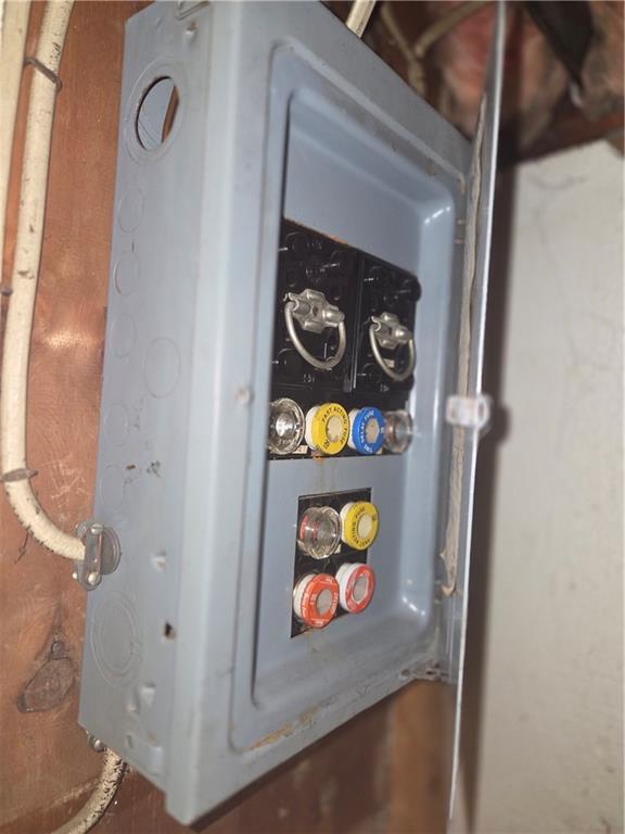 2012 Brodhead Road Aliquippa, PA 15001 - Photo 21 of 27 FUSES