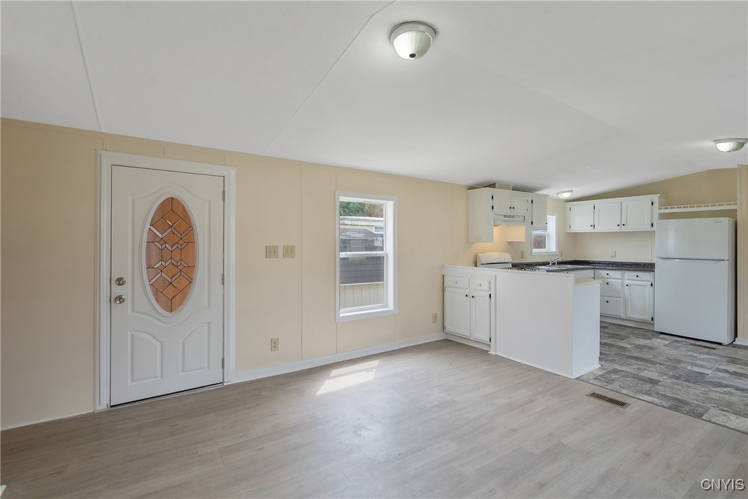 956 Middle Road, Unit 9W Scriba, NY 13126 - Photo 3 of 15