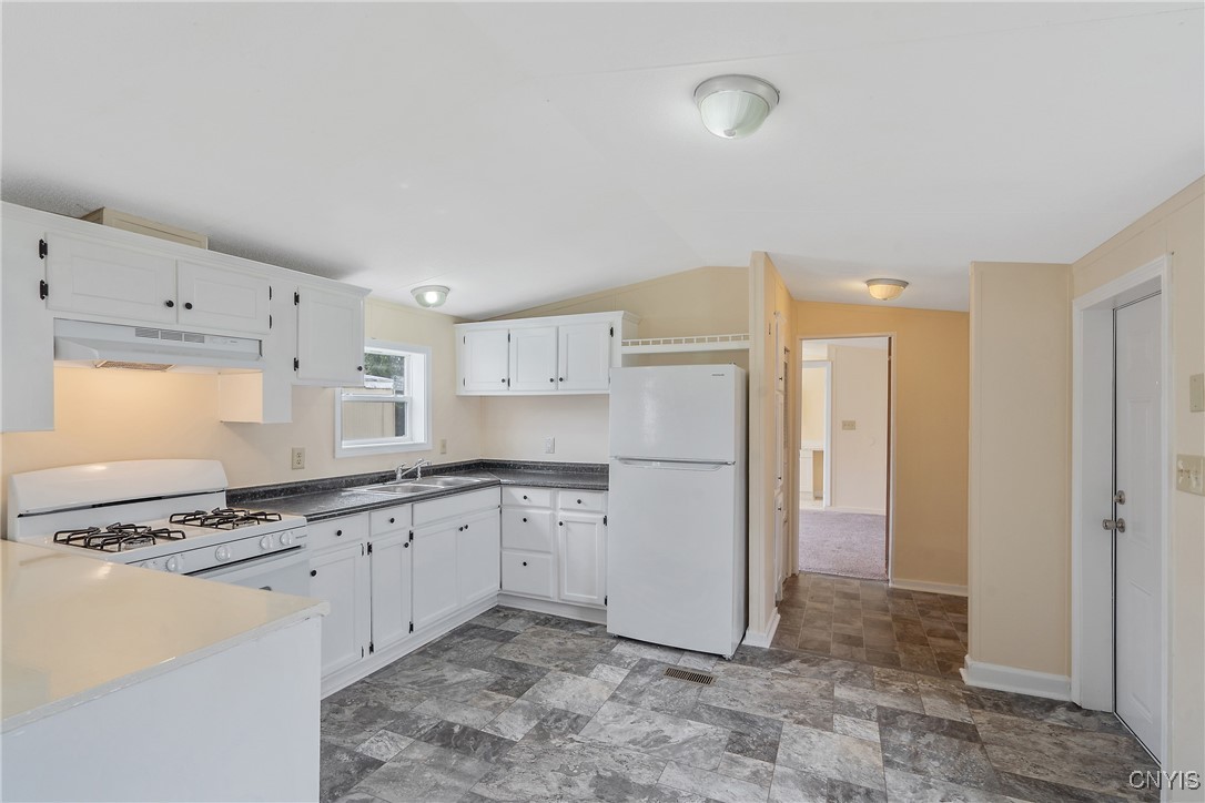 956 Middle Road, Unit 9W Scriba, NY 13126 - Photo 5 of 15