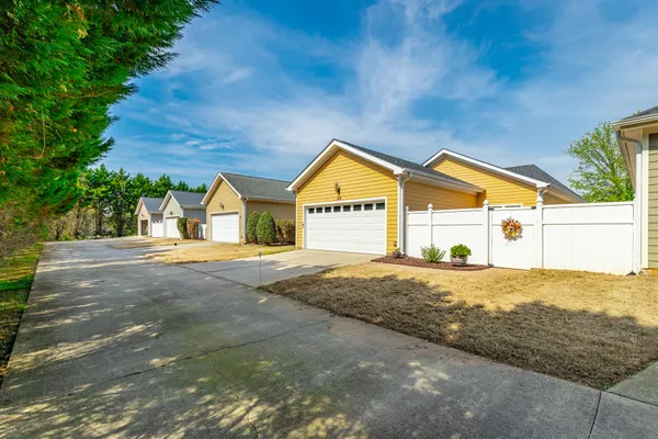 $359,900 | 149 Callaway Court, Unit 639, Chattanooga, TN 37421