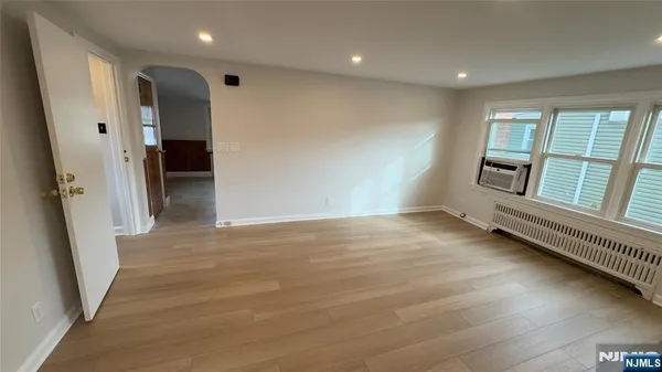 $2,400 | 163 Center Street, Unit 2, New Milford, NJ 07646