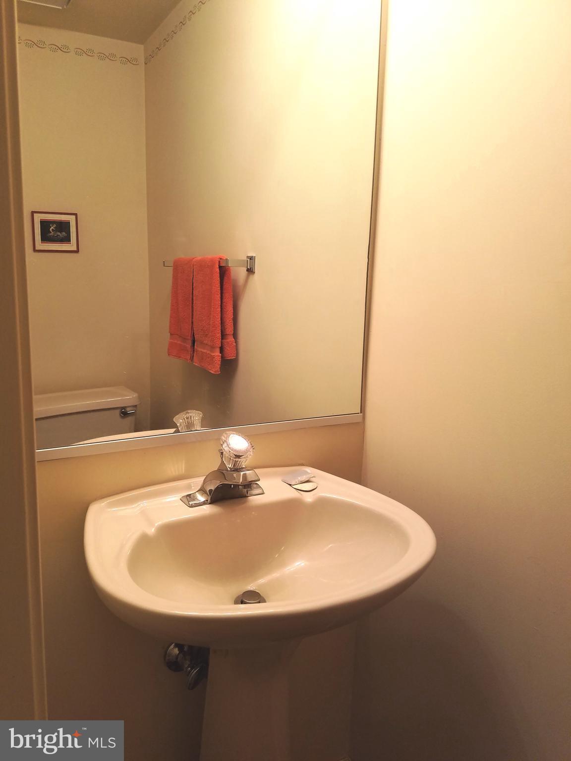 4705 Columbia Road Ellicott City, MD 21042 - Photo 26 of 28 L/L Powder Room