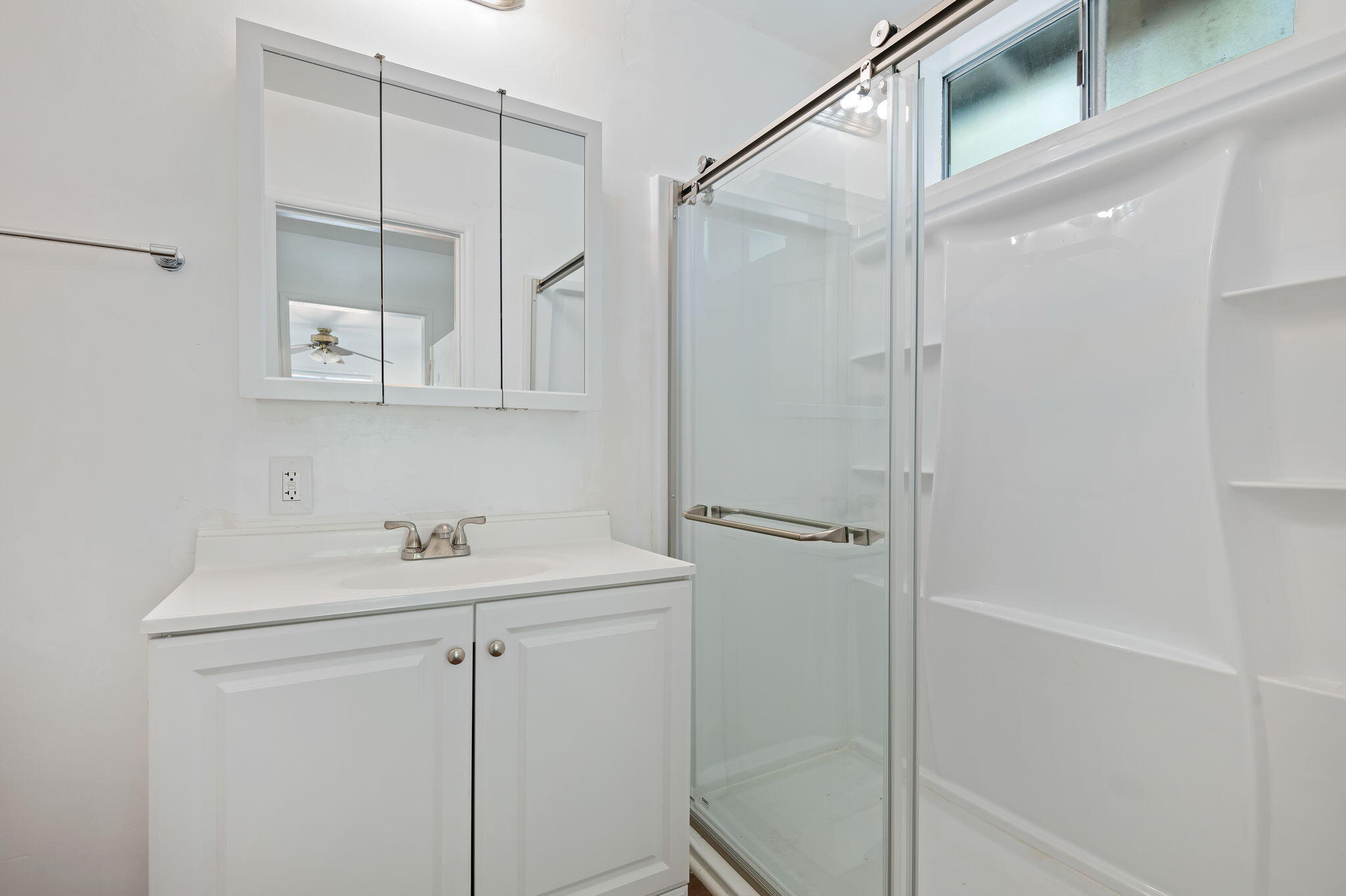 1545 West Valerio Street Santa Barbara, CA 93101 - Photo 11 of 22 12 - Bathroom