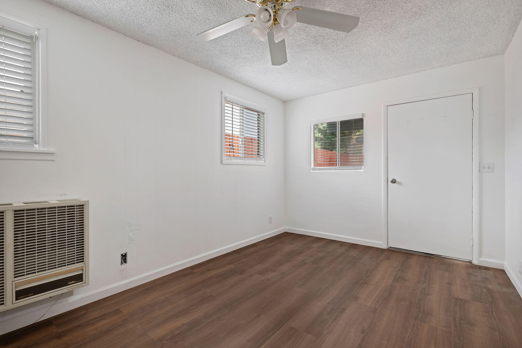 1545 West Valerio Street Santa Barbara, CA 93101 - Photo 16 of 22 17 - Bedroom 3