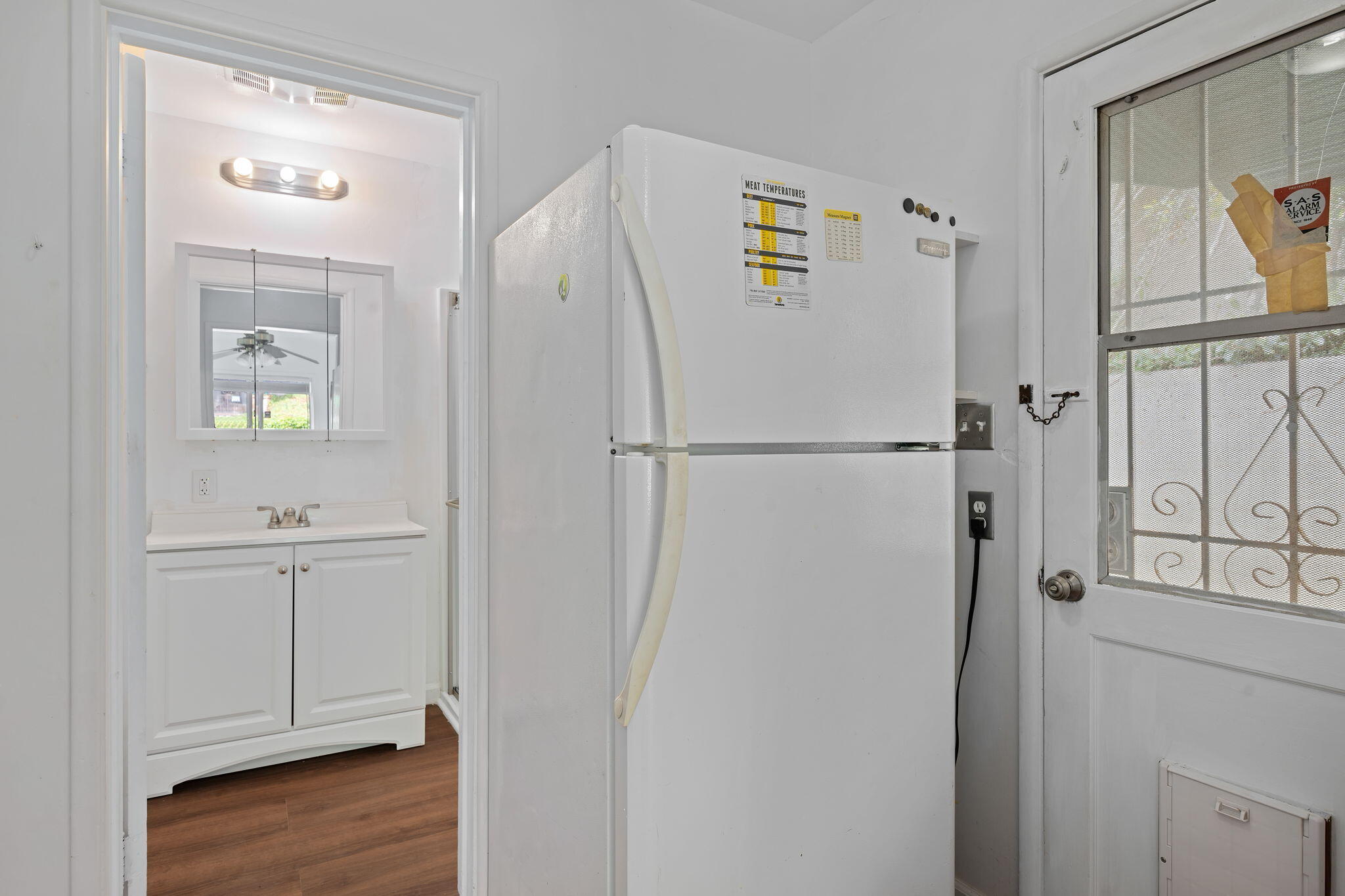 1545 West Valerio Street Santa Barbara, CA 93101 - Photo 18 of 22 19 - Laundry Room