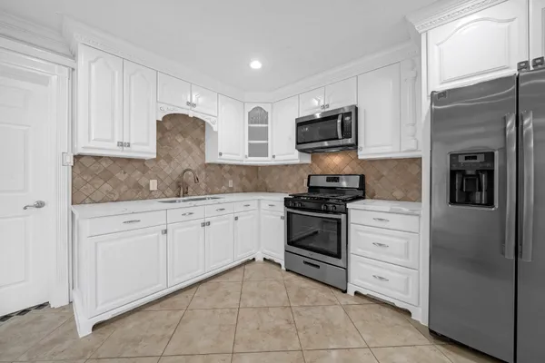 $2,300 | 7647 Greendowns Street, Houston, TX 77087