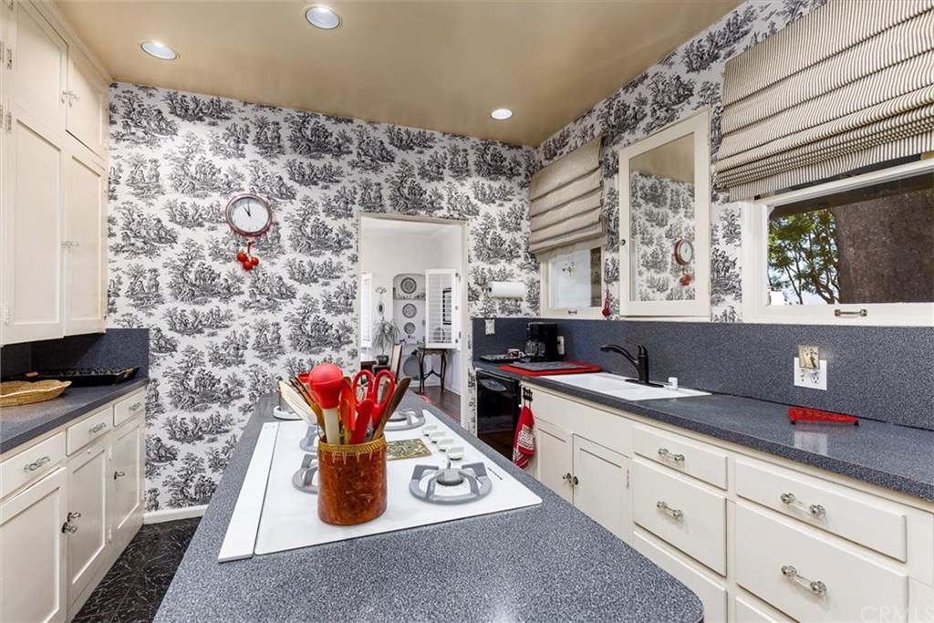 4670 Ladera Lane Riverside, CA 92501 - Photo 23 of 63