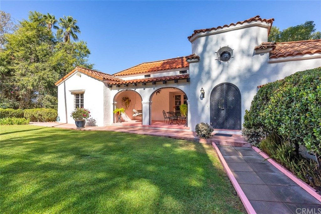 4670 Ladera Lane Riverside, CA 92501 - Photo 7 of 63