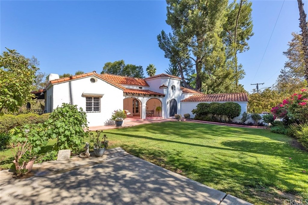 4670 Ladera Lane Riverside, CA 92501 - Photo 9 of 63