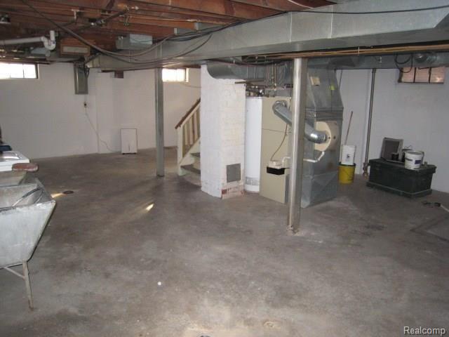 7650 Ternes Dearborn, MI 48126 - Photo 9 of 10